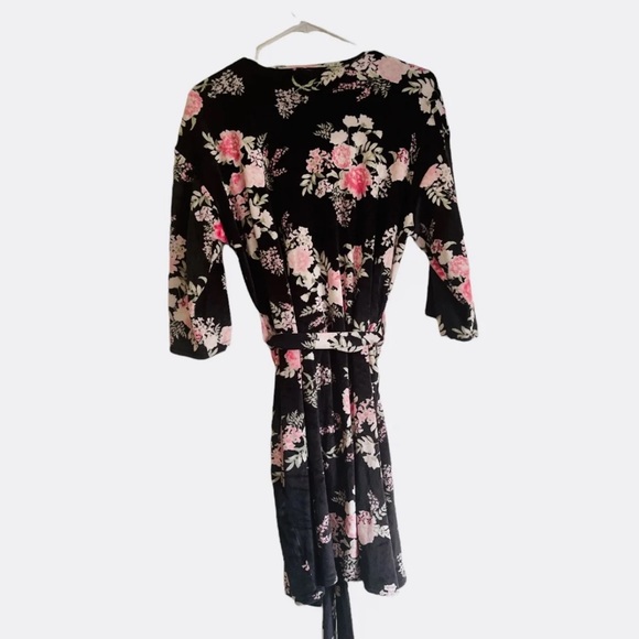 NEW Floral-printed Flora Nikrooz Fleece wrap Robe - Picture 5 of 5